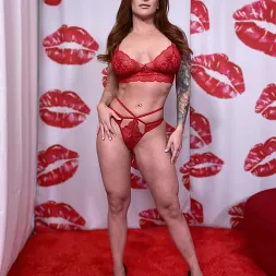 ▷ Sophia Locke in Glazing Sophia (Photo 1) | BJ Raw